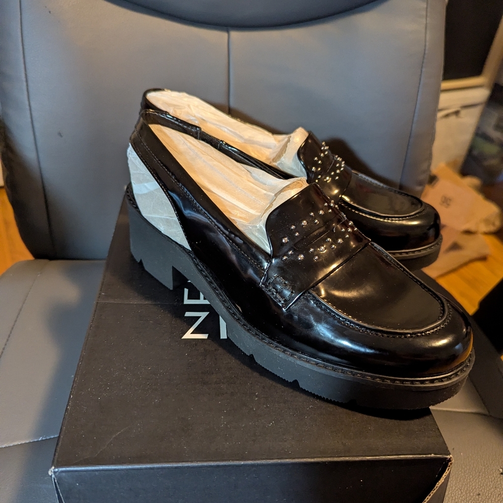 Natruralizer Slingback Lug Loafer Black Studded New In Box Size 8.5